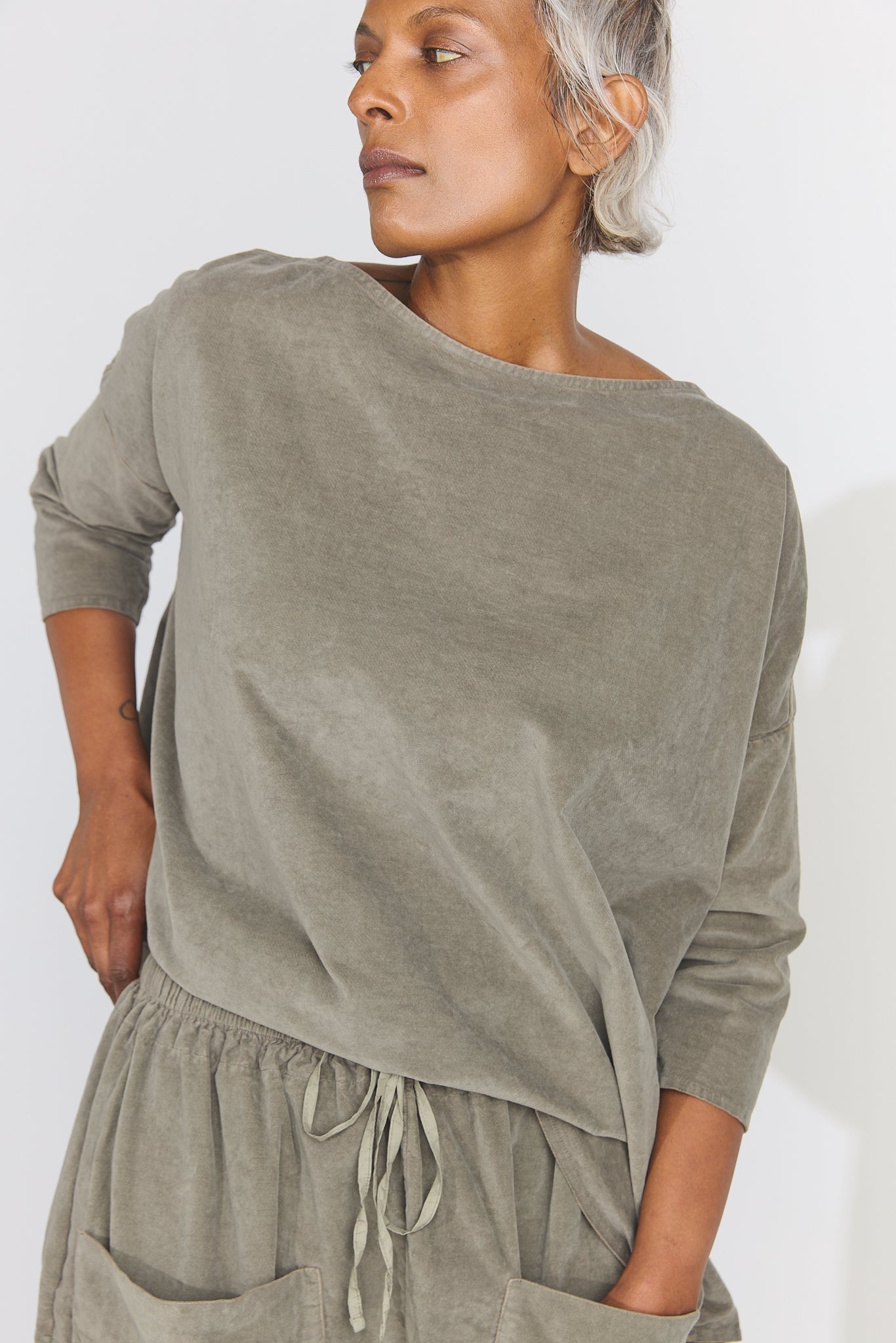 Boatneck T-Shirt V - Taupe