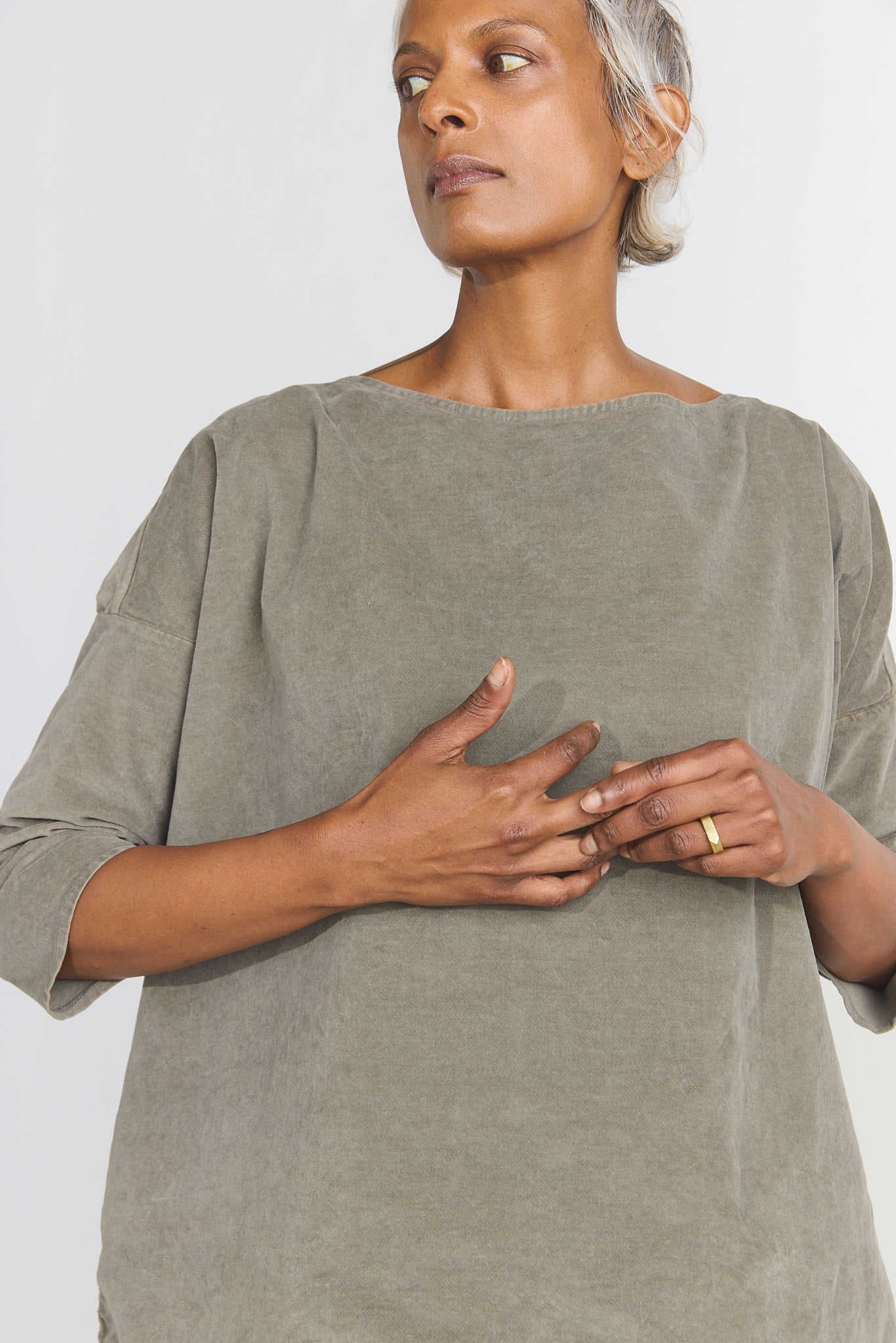 Boatneck T-Shirt V - Taupe
