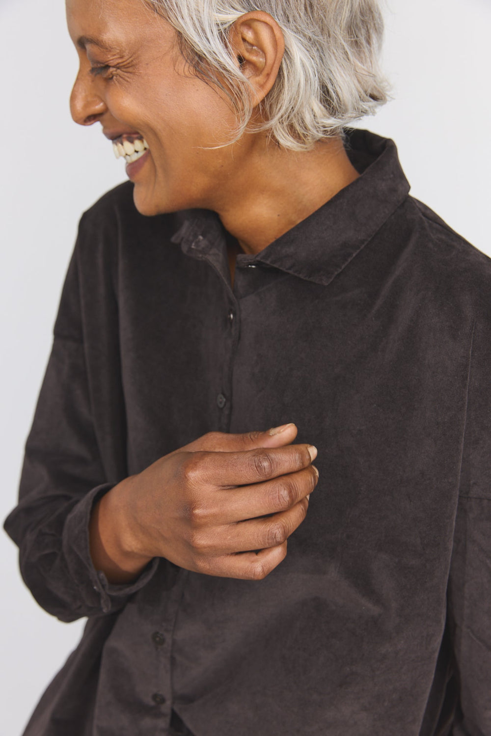 Short Collar Shirt V - Brown
