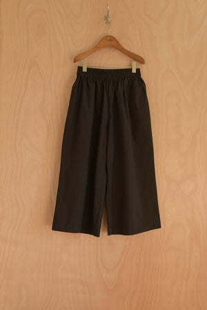 Afra Pants in Black