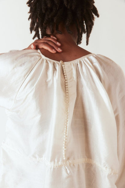 Back Button Blouse in White - Soochie - Bunon