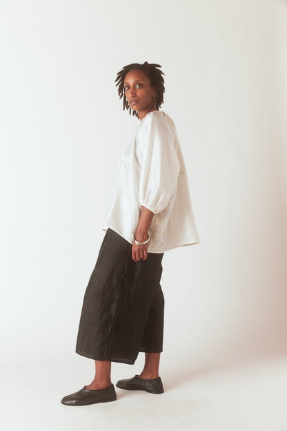 Back Button Blouse in White - Soochie - Bunon