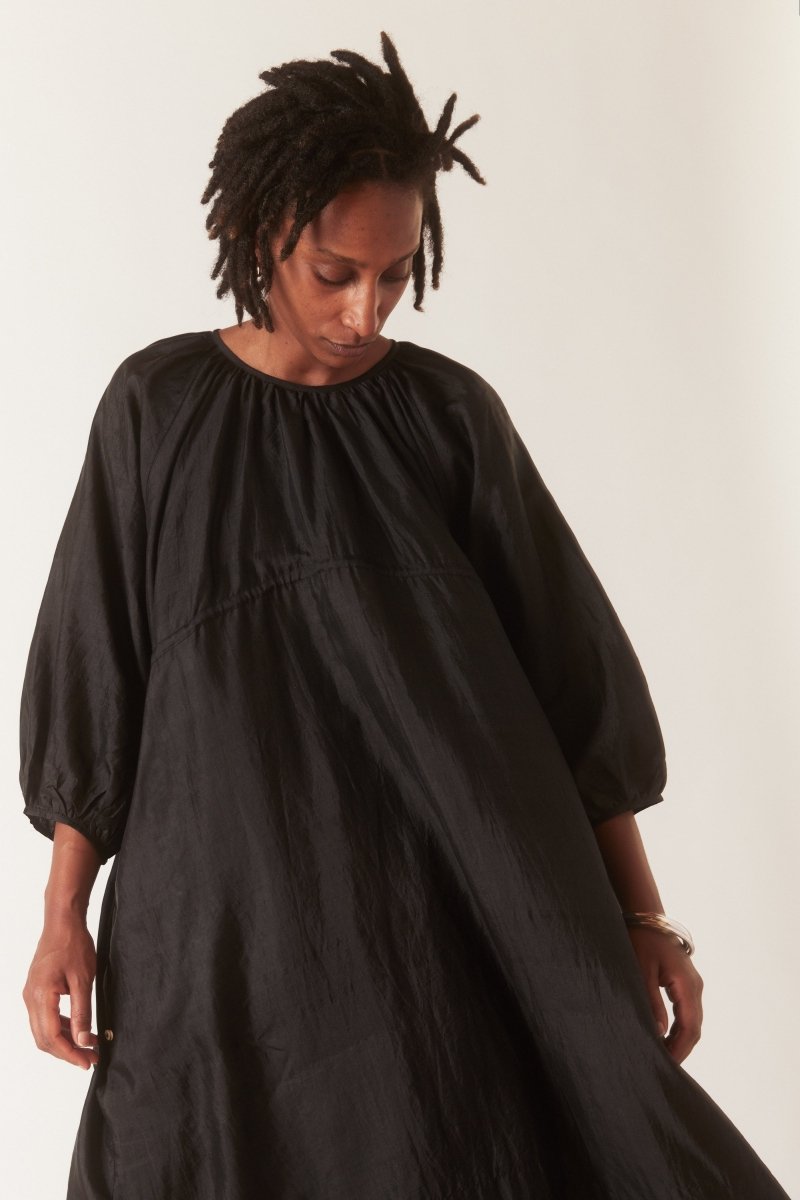 Back Button Dress in Black - Soochie - Bunon