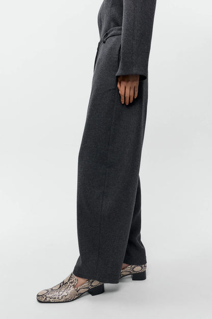 Wool Curved Pants