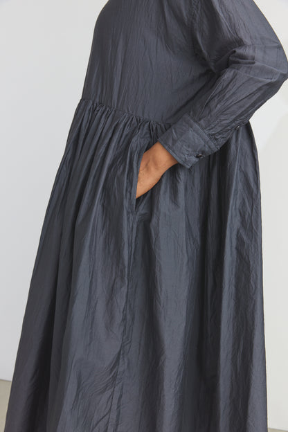 Cotton/Silk Random Pleated Baggy Shirt Dress - Black Navy