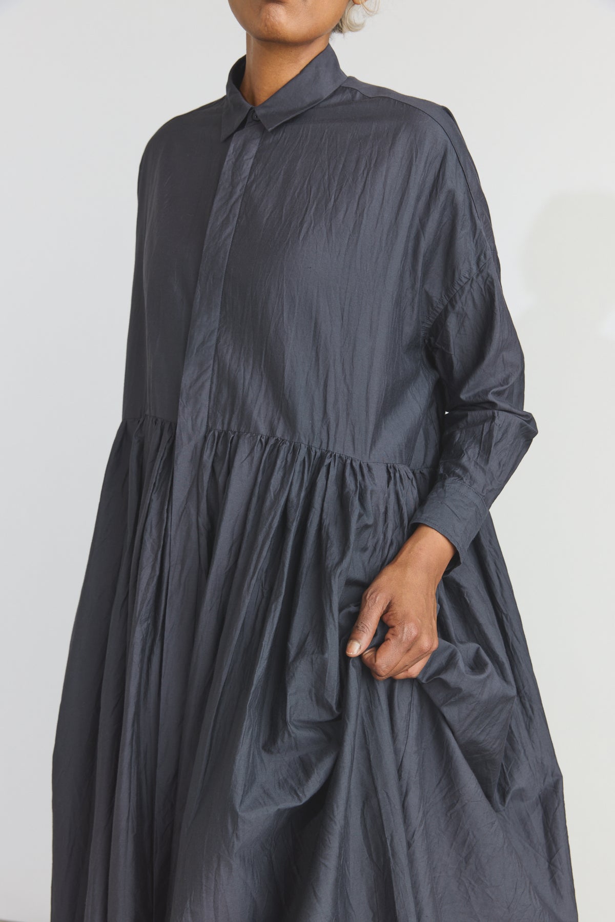 Cotton/Silk Random Pleated Baggy Shirt Dress - Black Navy