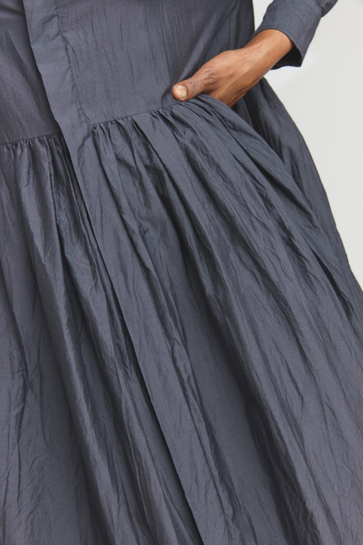 Cotton/Silk Random Pleated Baggy Shirt Dress - Black Navy