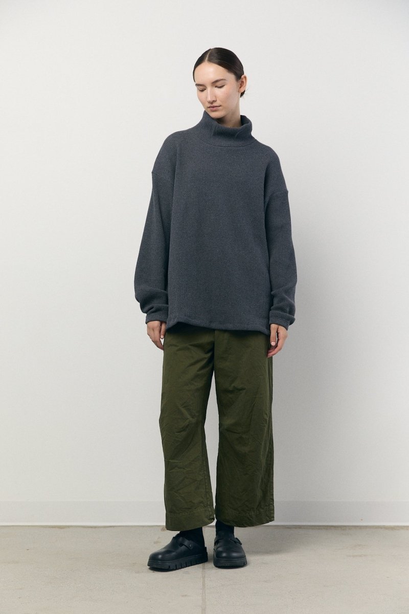 Garment - dye Pants in Khaki - Soochie - Véritécoeur
