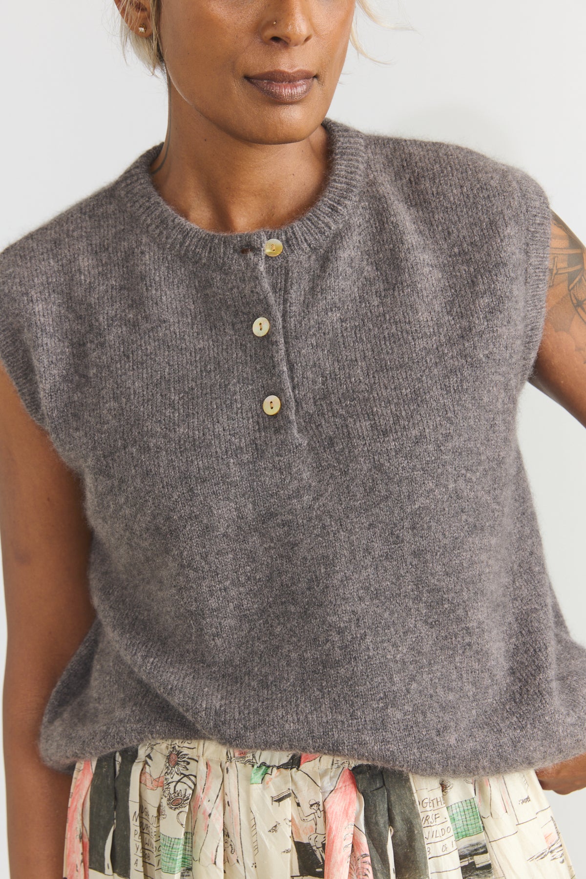 Joe Cashmere Vest - Musk