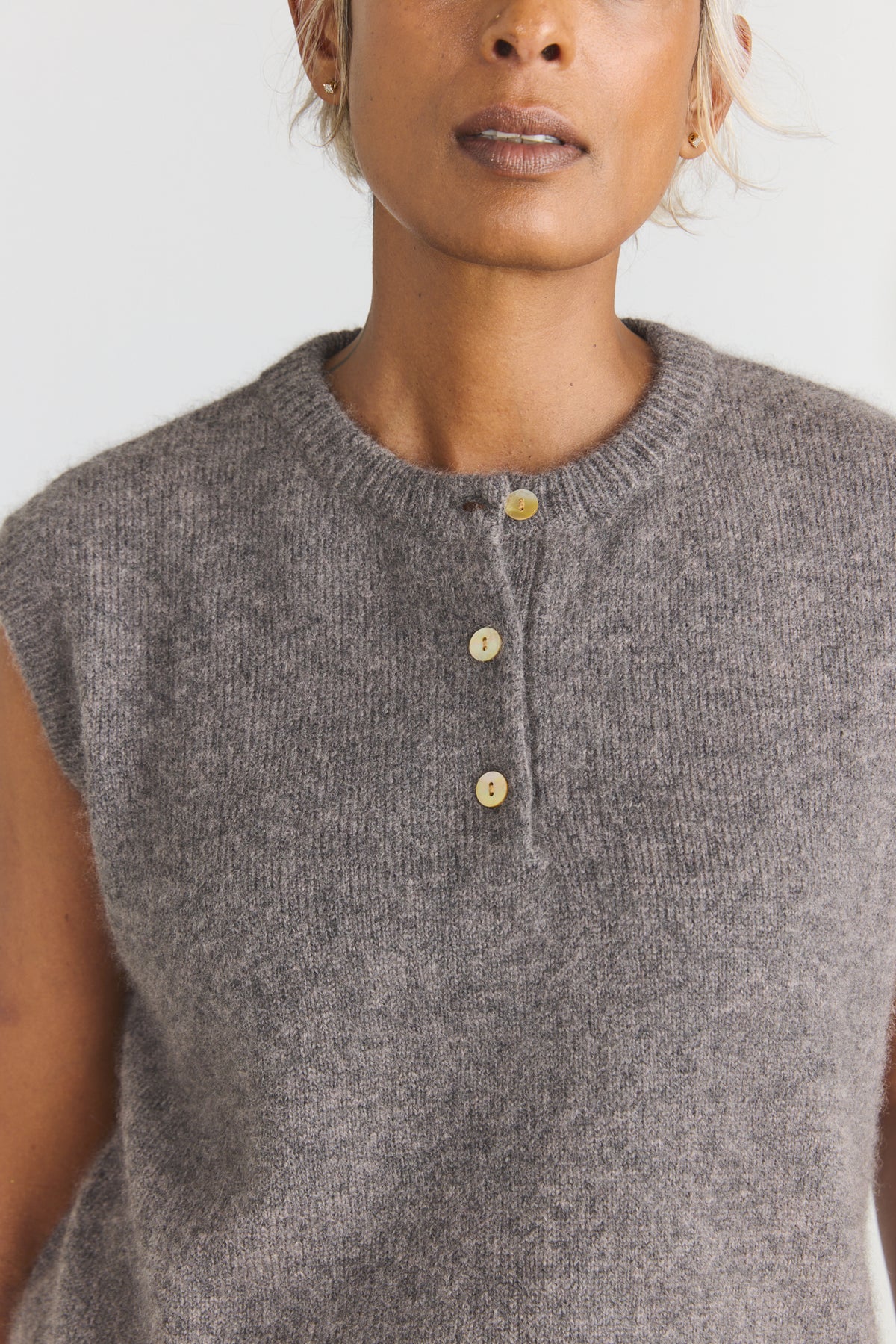 Joe Cashmere Vest - Musk
