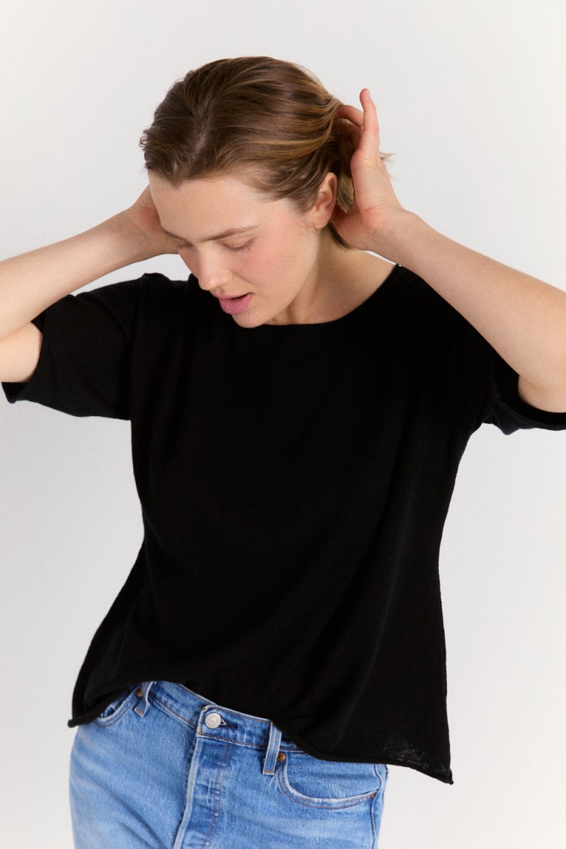 Loose Tee in Onyx - Soochie - Shaina Mote