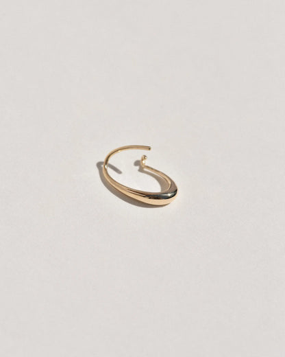 Medium Oval Sempre Hoop - 14k Yellow Gold