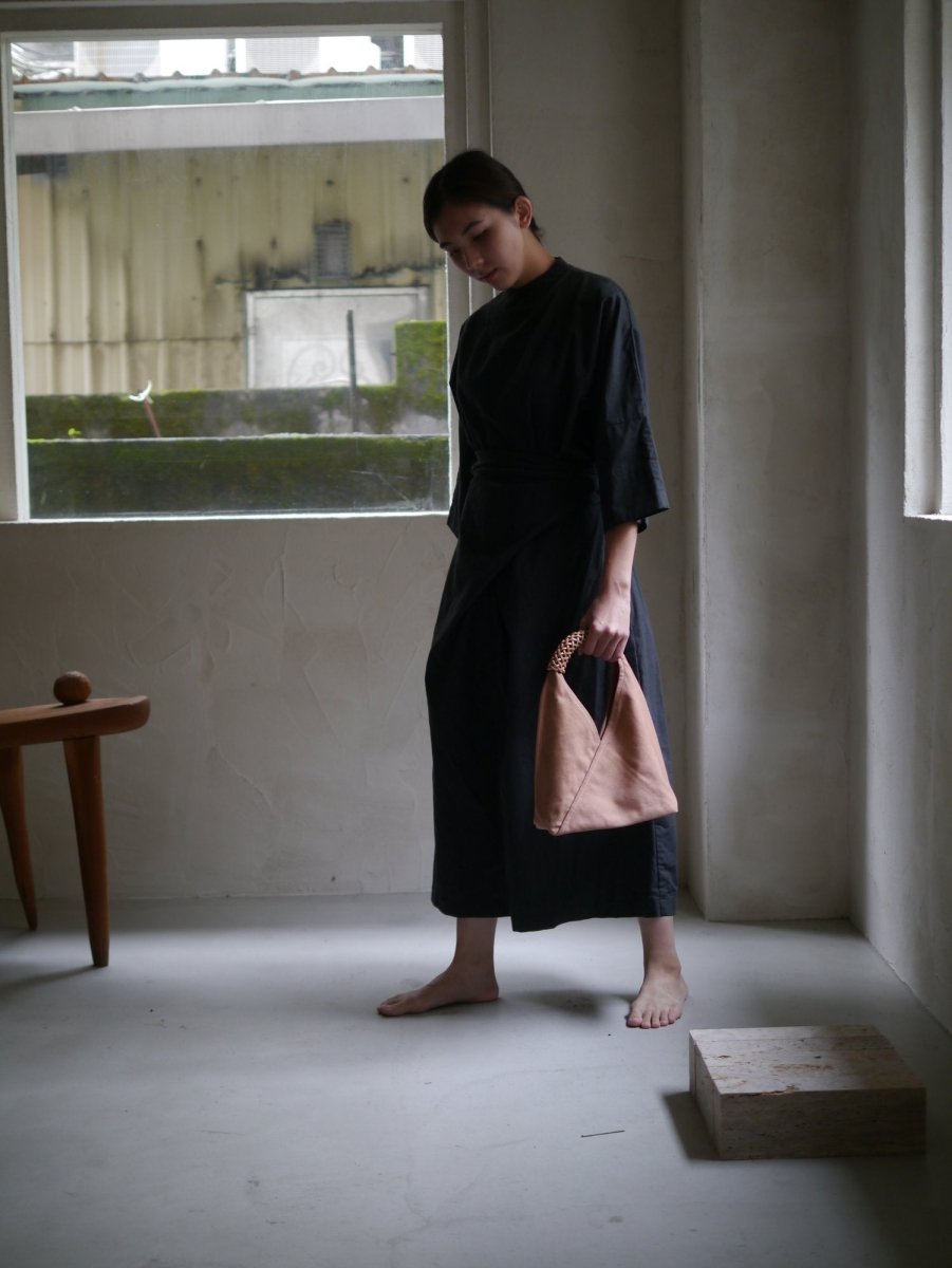 Natural - Dyed Triangle Bag 36 - Soochie - Kamaro'an