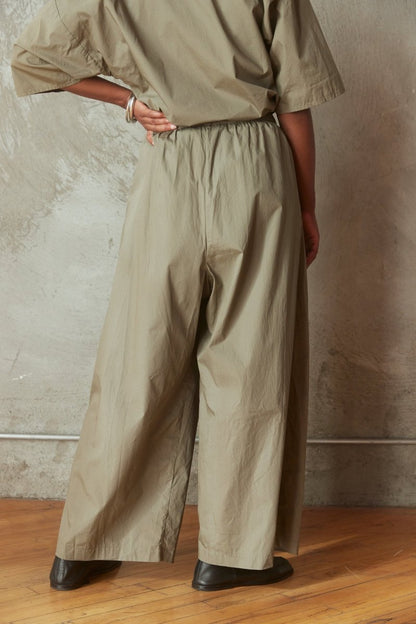 Nuance Pants in Sage - Soochie - Elsa Esturgie