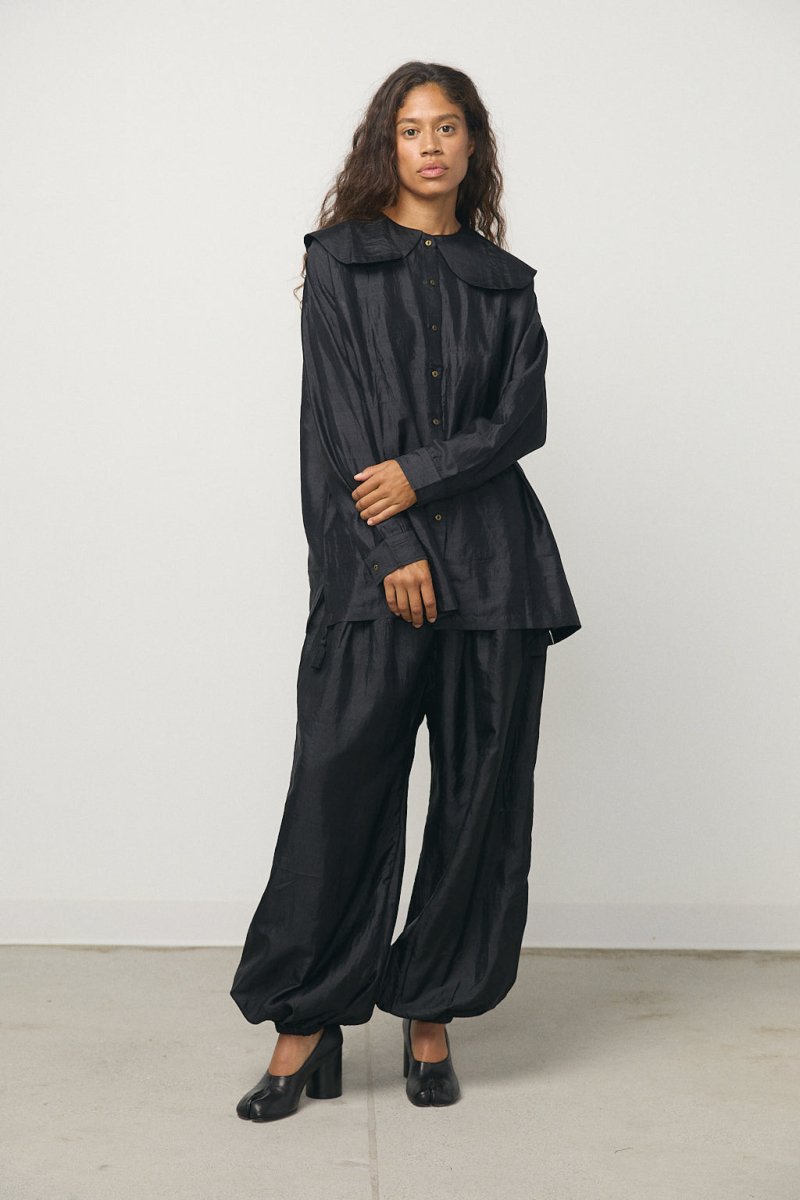 Round Collar Over Blouse in Black - Soochie - Bunon