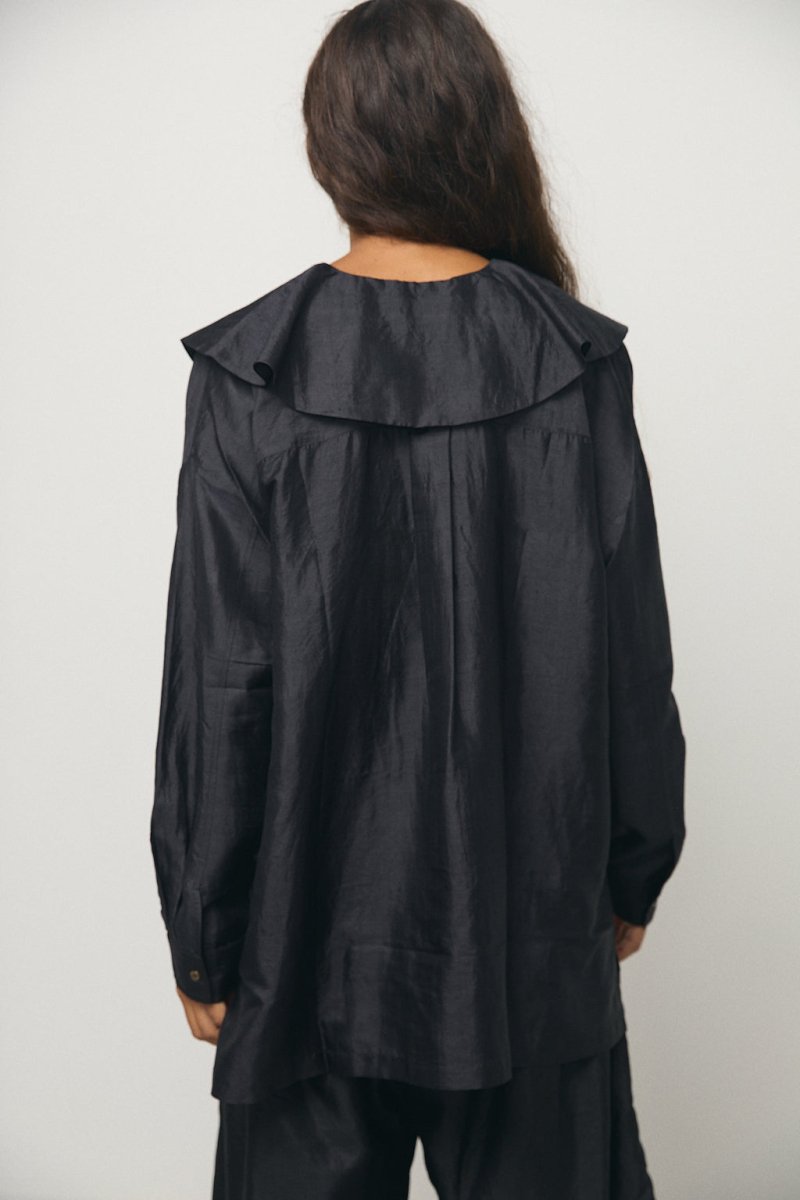Round Collar Over Blouse in Black - Soochie - Bunon