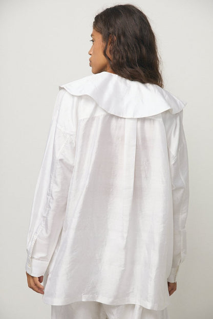 Round Collar Over Blouse in White - Soochie - Bunon