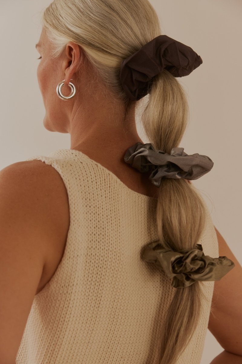 Silk Scrunchie - Soochie - Shannon Bond