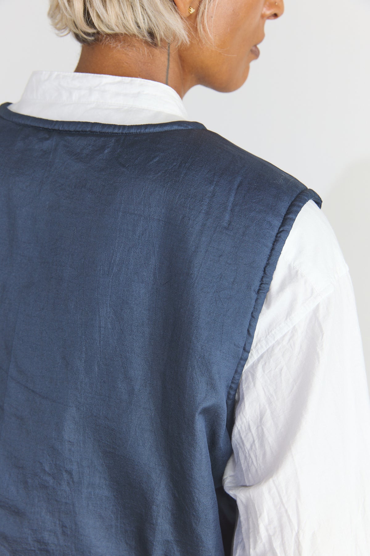 Elmo Silk Vest - Navy