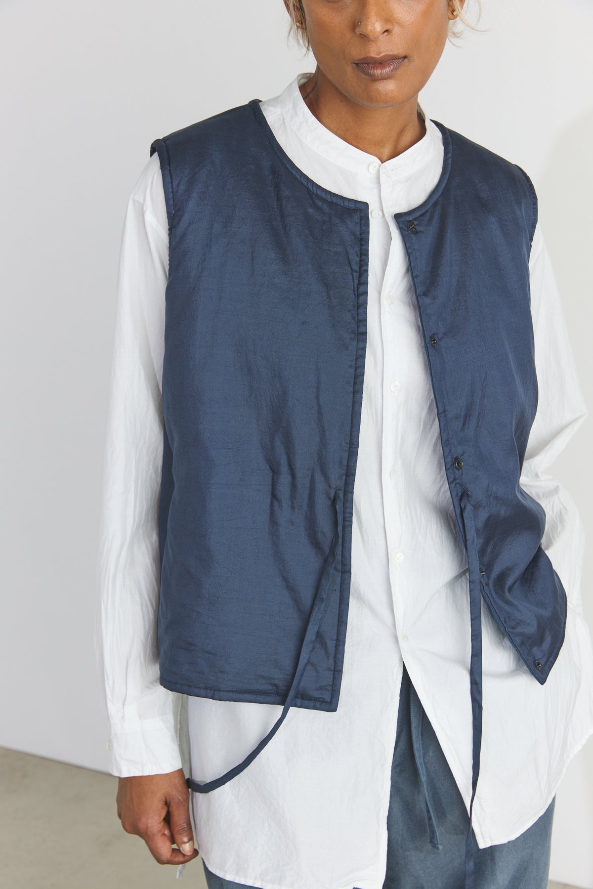 Elmo Silk Vest - Navy