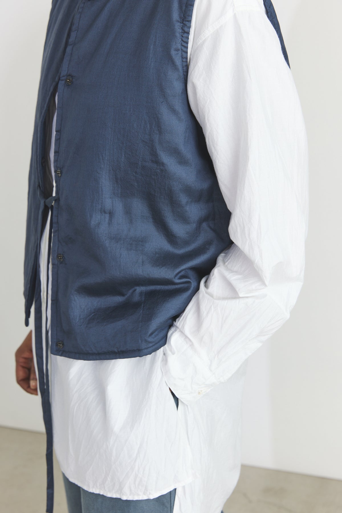 Elmo Silk Vest - Navy