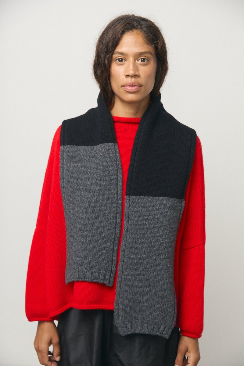 Willow Scarf in Grey & Black - Soochie - Frida Zazou